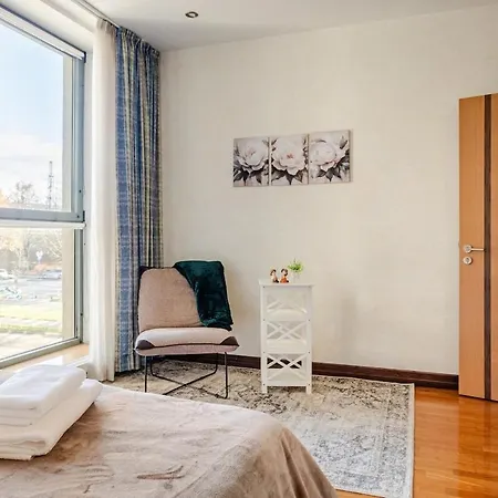 Phucan Apartment-riga 招待所 *