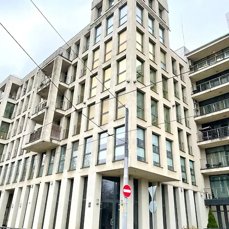 Phucan Apartment-riga Viesu māja *